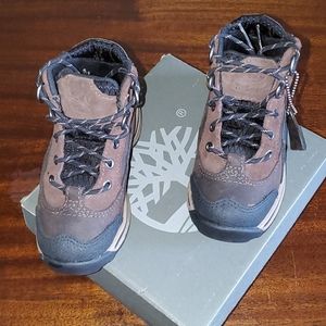 Timberland toddler size 7.5